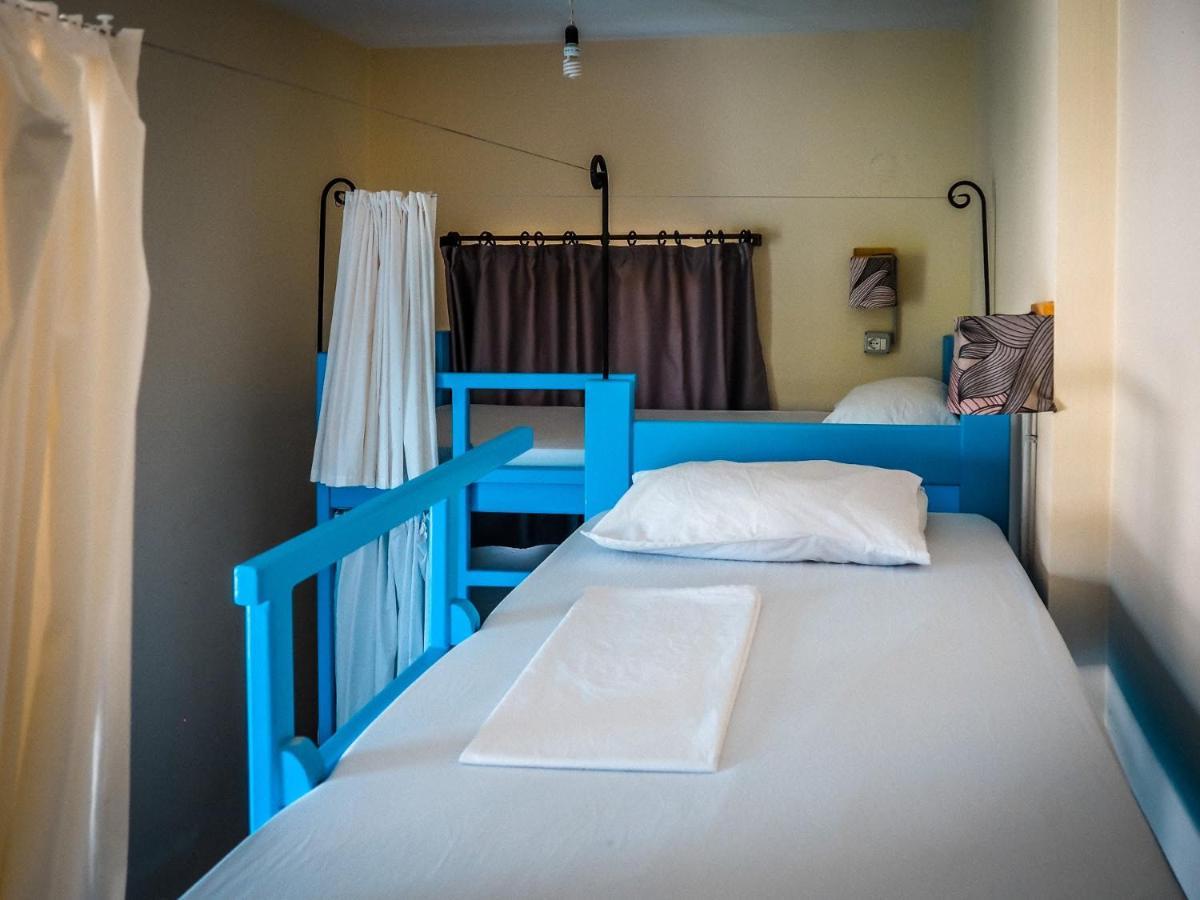 Sun Bakers Hostel Himare Esterno foto