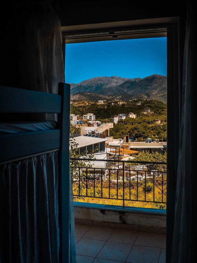 Sun Bakers Hostel Himare Esterno foto