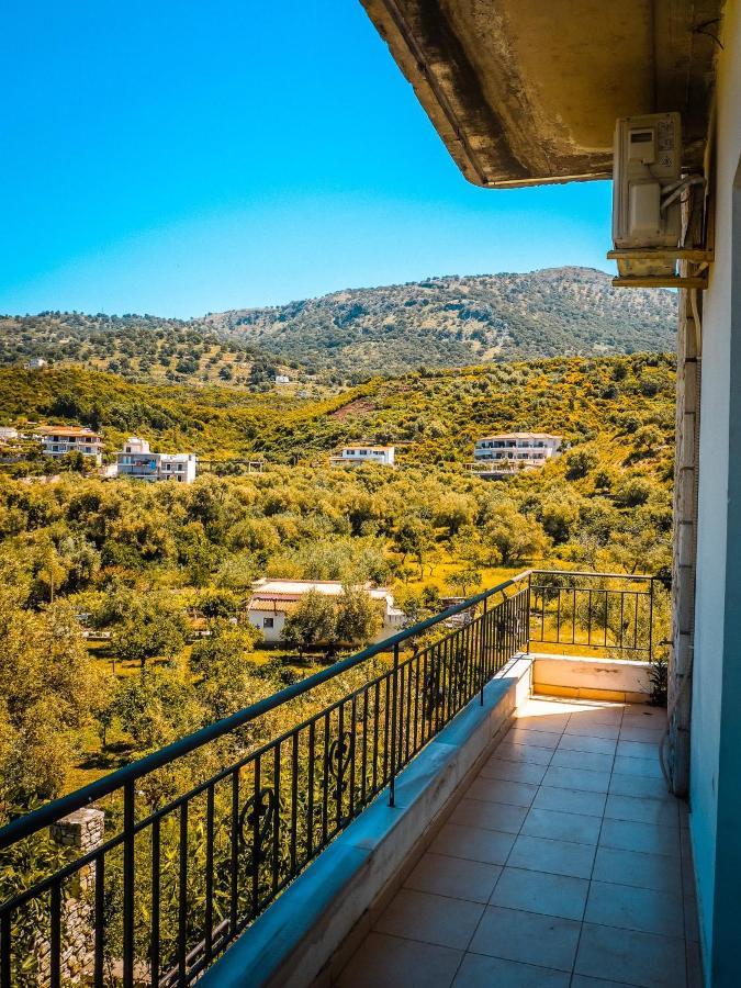 Sun Bakers Hostel Himare Esterno foto